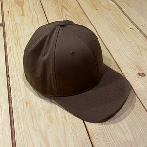 Brown flex fit cap